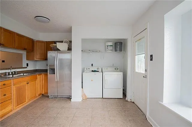 3 bed, 1.5 bath, 1200 sqft, $1,650 — Photo 4