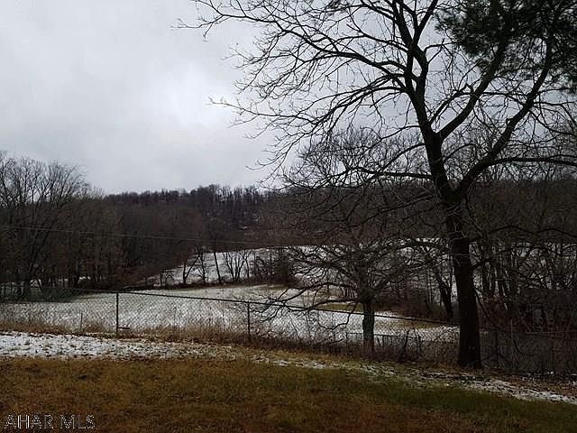 2nd image of 581 Lutzville Rd