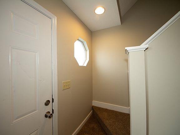 4th image of 1307 S Senate Ave