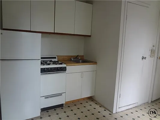 Rented by DSA Realty | media 22