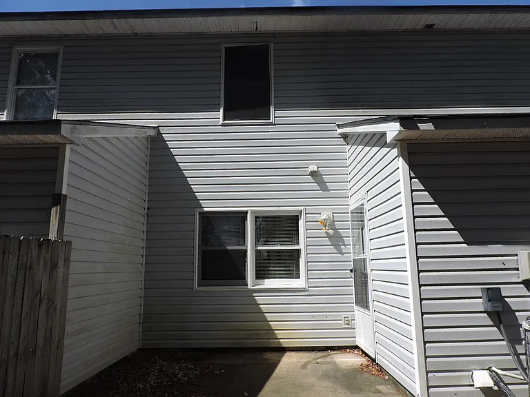 7 Donnell Ave — Photo 17