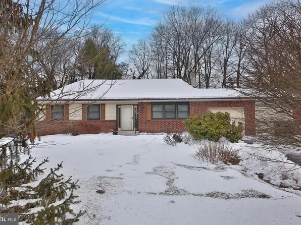 43 Evergreen Dr, New Britain, PA 18901