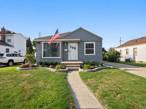 80 Tecumseh St, Clawson, MI 48017