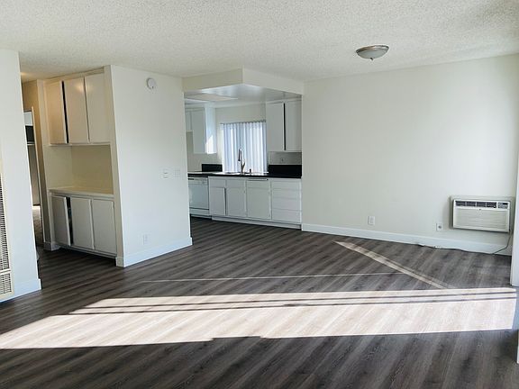 5th image of 1200 S Sharon Cir APT 11