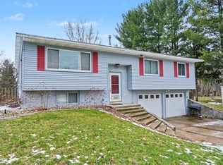 1750 Poplar Path, Stevensville, MI 49127