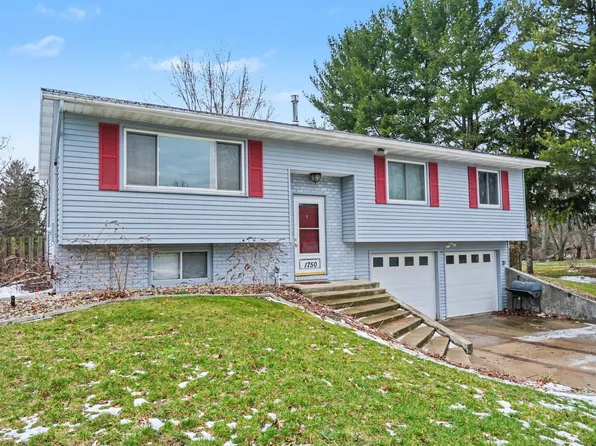 1750 Poplar Path, Stevensville, MI 49127