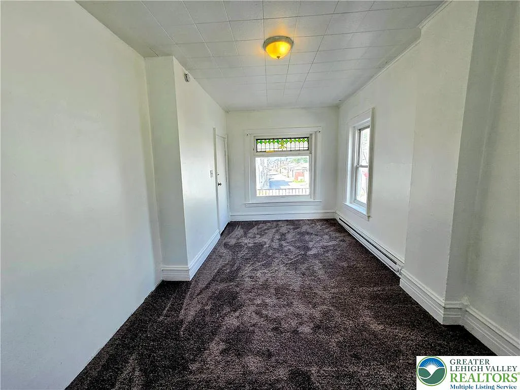 2 bed, 1.0 bath, 650 sqft, $1,250 — Photo 4