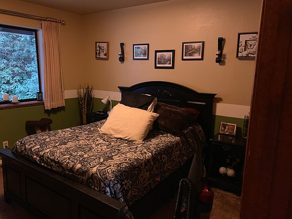 3rd image of 352 Sunnyside Dr