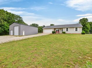 20755 Blackberry Ln, Crocker, MO 65452