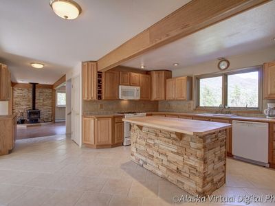 2224 S River Ln, Eagle River, AK, 99577