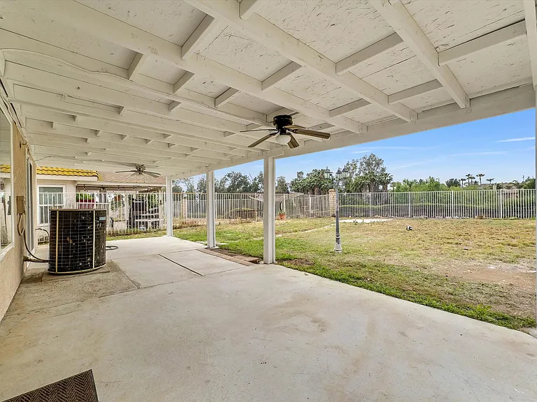 5741 El Palomino Dr — Photo 26