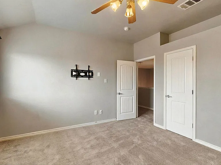 1236 Blue Brook Dr — Photo 38