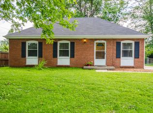5303 Crantree Pl, Louisville, KY 40229