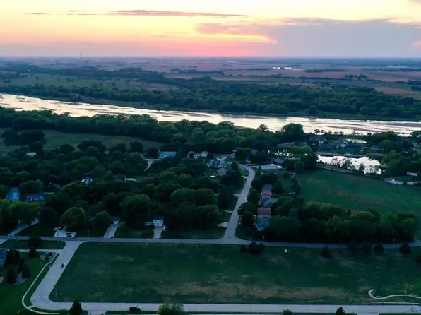 103 Platte View Rd, Phillips, NE 68865