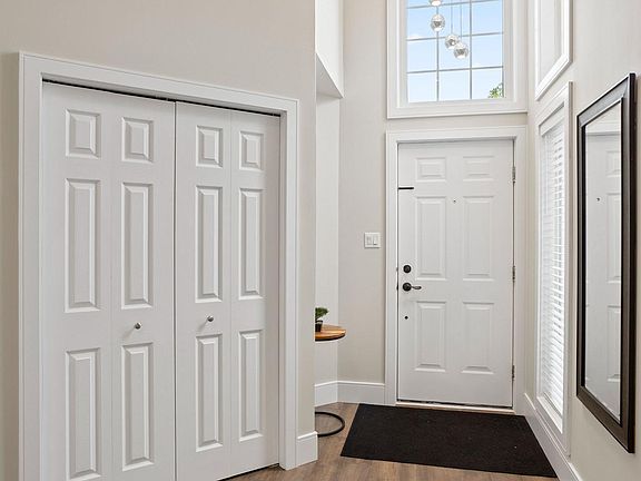 5th image of 1075 Blackmaple Ct