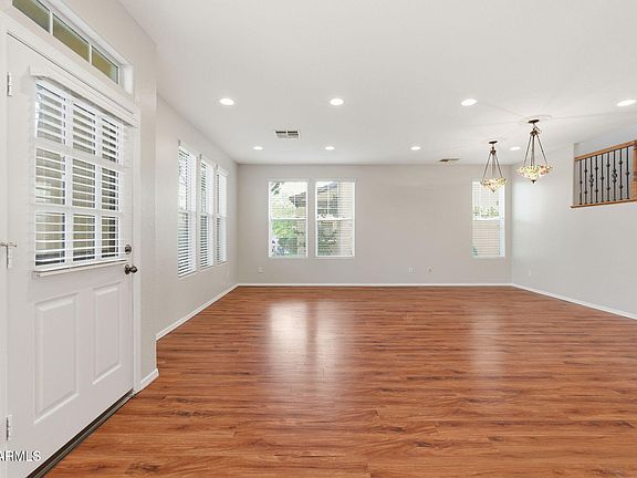 5th image of 21153 W SYCAMORE Drive