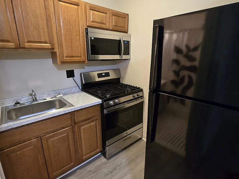 42 Kelly Pkwy — Photo 1