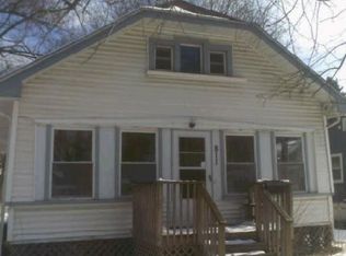 811 Iowa Ave, Aurora, IL 60506