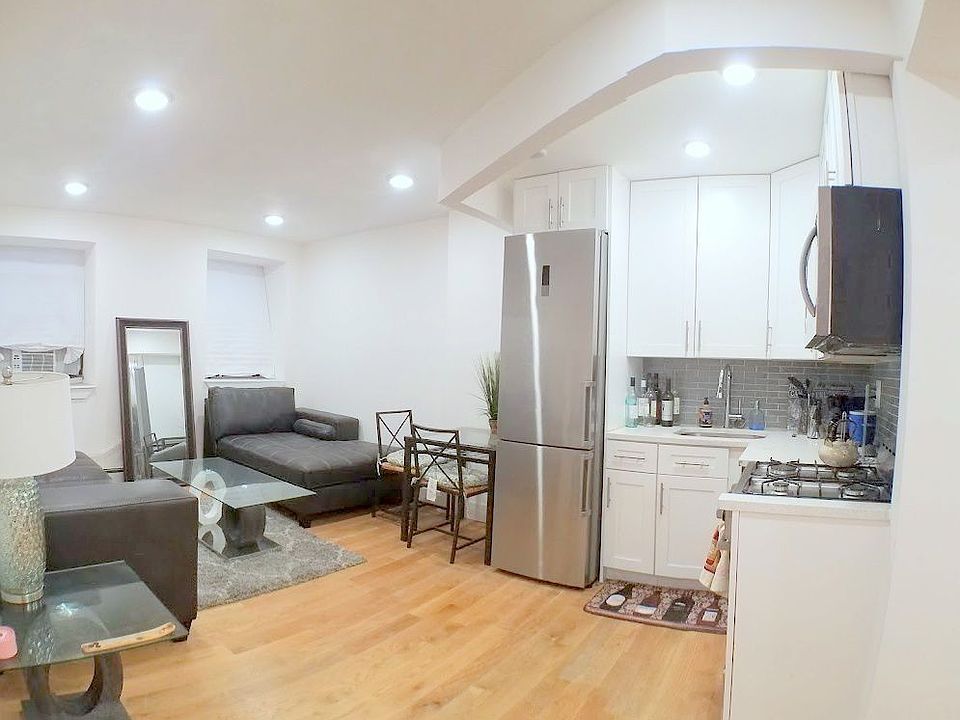 2nd image of 2041 7th Ave APT Gc