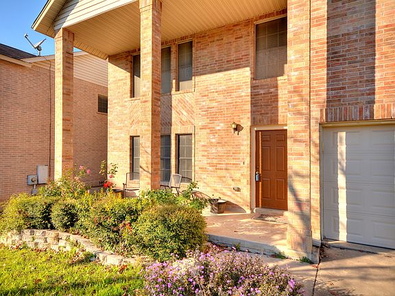 2nd image of 2208 Kaiser Dr