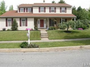 1209 Fairmont St, Whitehall, PA 18052