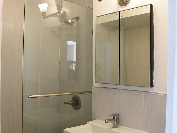 5th image of 720 E 31st St APT 3A