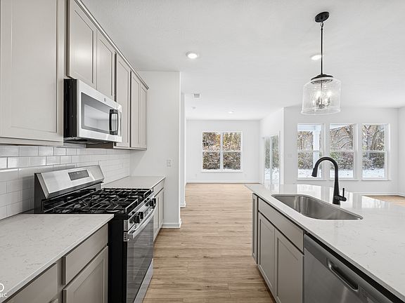 4th image of 5526 Aspen Wood Ln