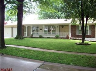 5347 Kings Park Dr, Saint Louis, MO
