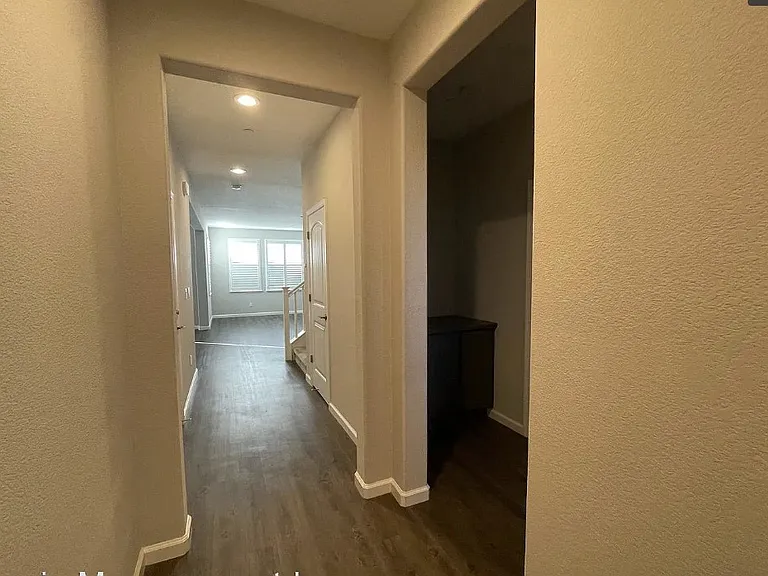 2744 Chardonnay Ln — Photo 11
