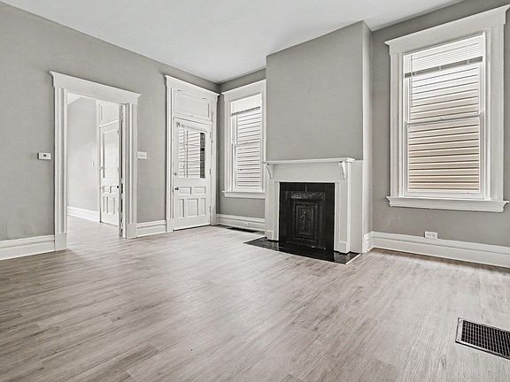 5th image of 2033 Mackoy St