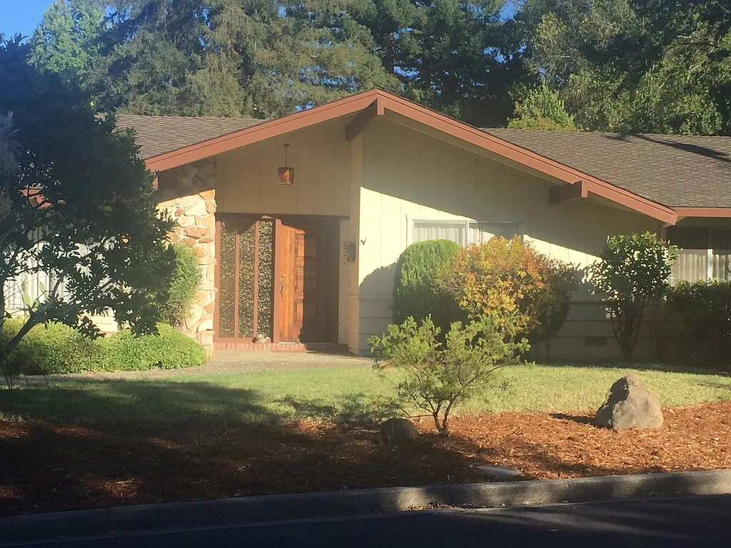 522 Silverado Dr photo 1