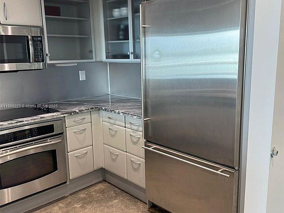4th image of 540 West Ave APT 311