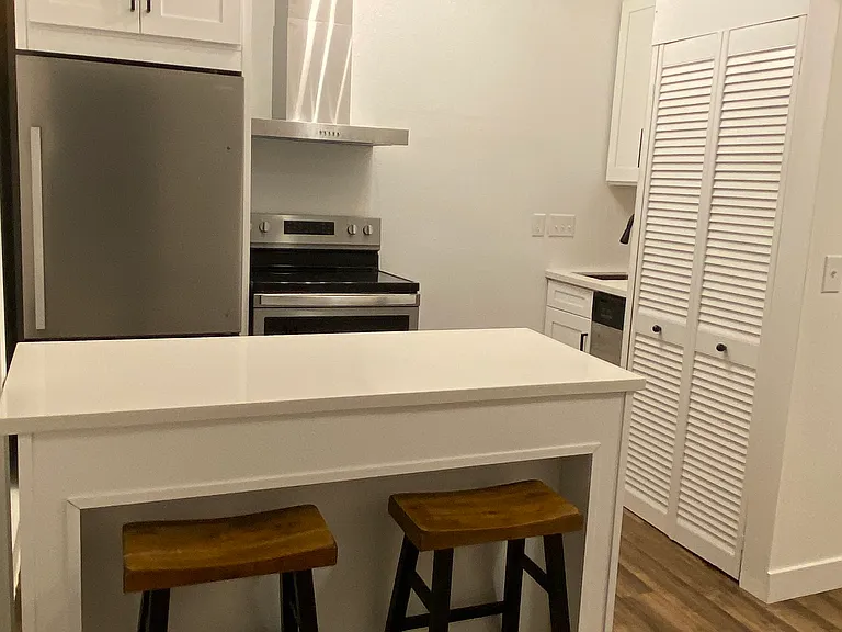 Hibiscus Dr — Photo 2