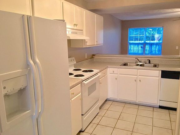 5th image of 1445 Middleborough Ct