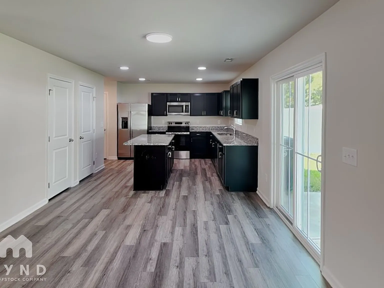 4 bed, 2.5 bath, 2203 sqft, $2,250 — Photo 4