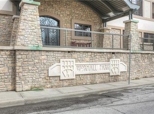 300 W 45th Ter UNIT 201, Kansas City, MO 64111