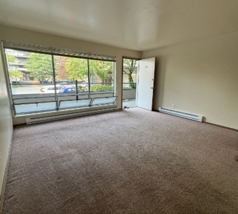 1st image of 4119 11th Ave NE #1002