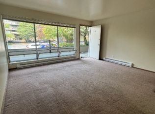 4119 11th Ave NE #1002, Seattle, WA 98105