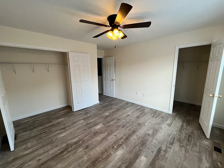 Faith Court Townhomes — Photo 10
