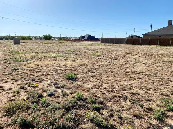 2106 N Cypress Rd, Lubbock, TX 79403