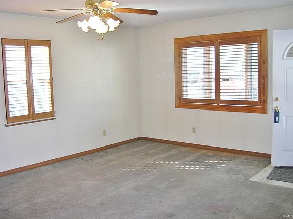 2nd image of 1045 Hensz Ave