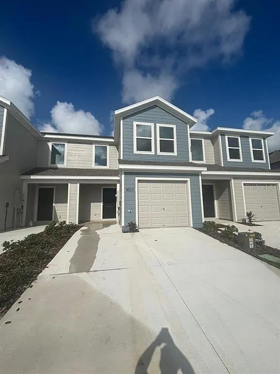 3 bed, 7.0 bath, 1386 sqft, $1,900 — Photo 1