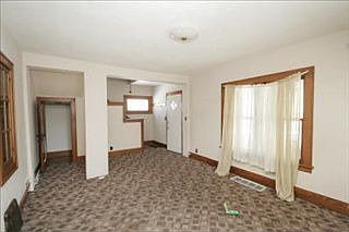 3rd image of 208 Meachem Ave
