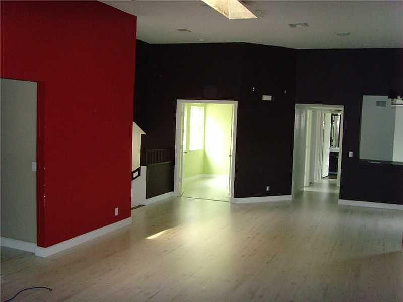 2nd image of 5335 Buckhead Cir