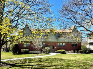 34 Milford Ln, Suffern, NY 10901