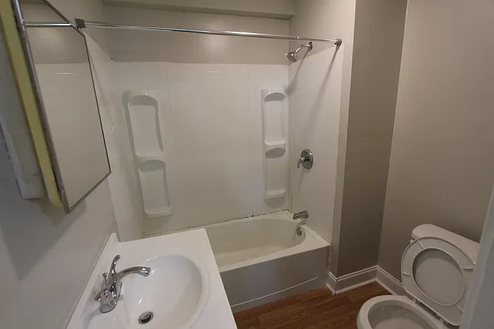 215 Stewart Ave — Photo 7