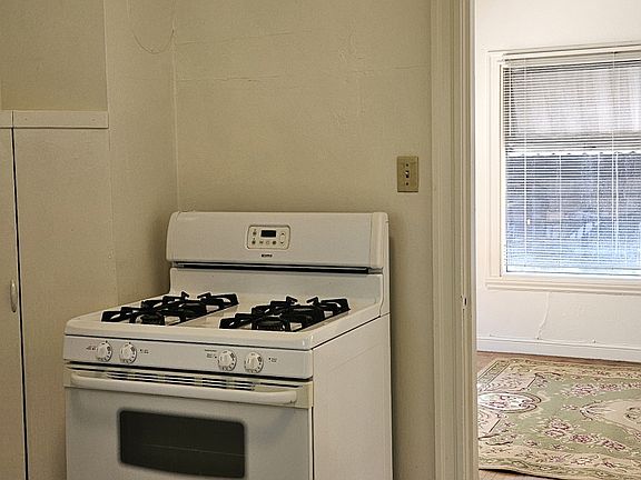 5th image of 803 Smalley Ave APT 6