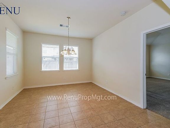 4th image of 8302 Sweet Bay Cir