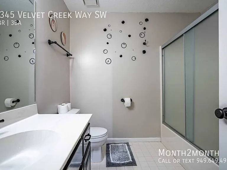 1345 Velvet Creek Way SW — Photo 30