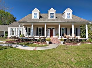 13622 Bayou Terrace Dr, Saint Amant, LA 70774